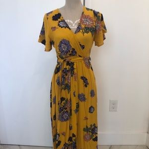 Beautiful maxi yellow dress